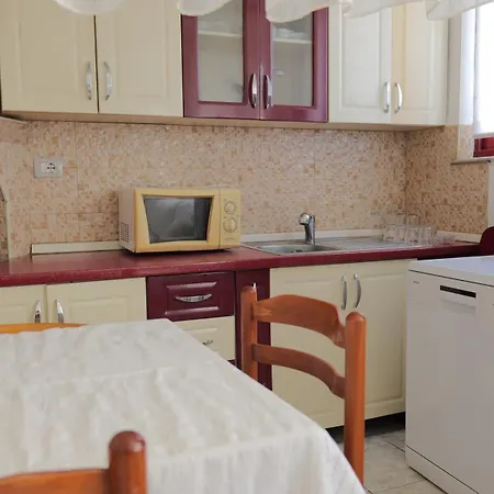 Central Stay Apartment *